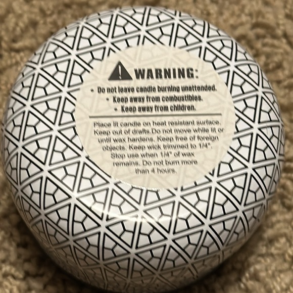 Canyon Moon candle - Picture 2 of 2